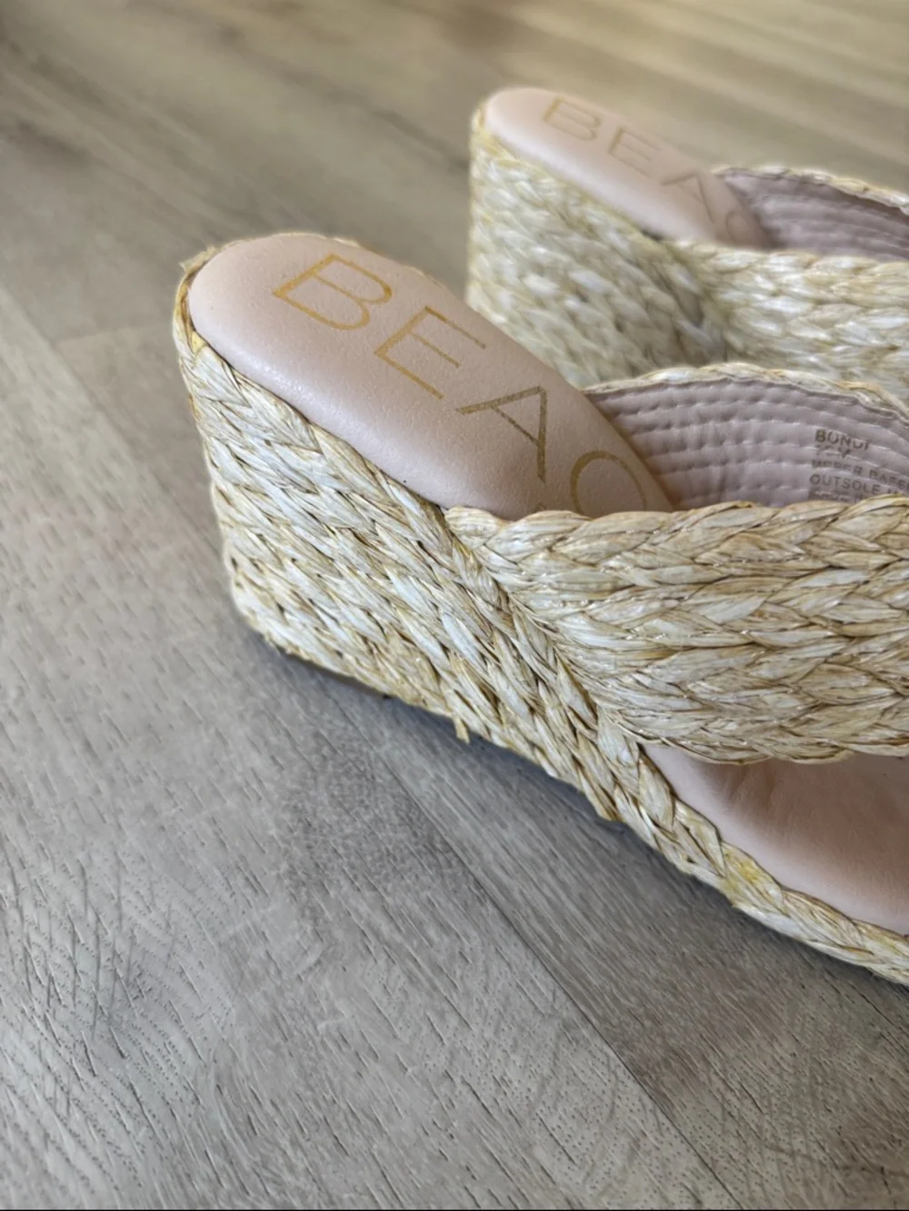 MATISSE Natural Bondi Wedge Heels Womens Size 10 Raffia